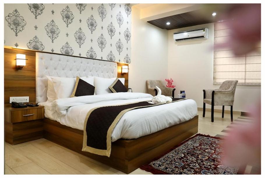 Signature Prime Vaishali Nagar Hotel